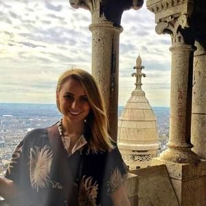 Meet your Posher, Olivia